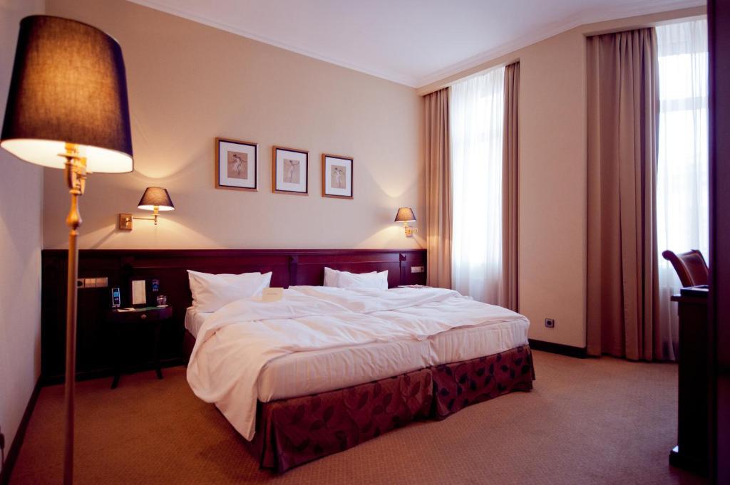 Standard Double or Twin Room,61108630:JPEG