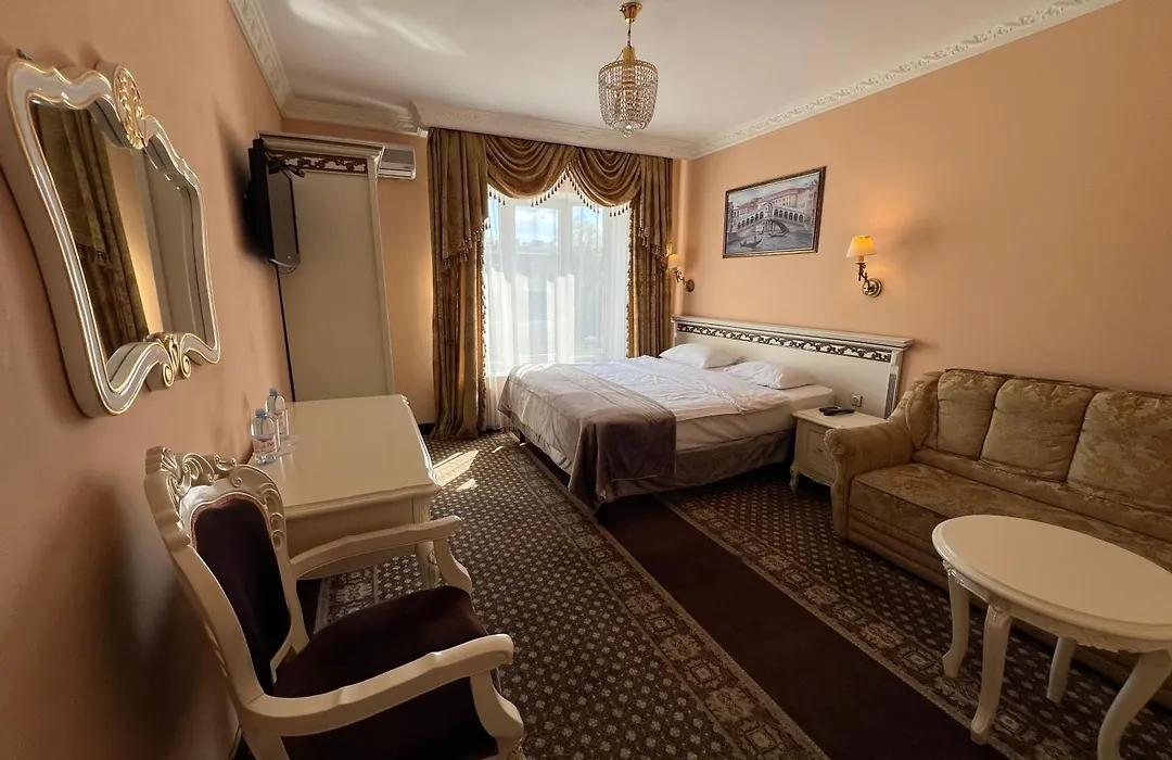 Royal City Hotel-1
